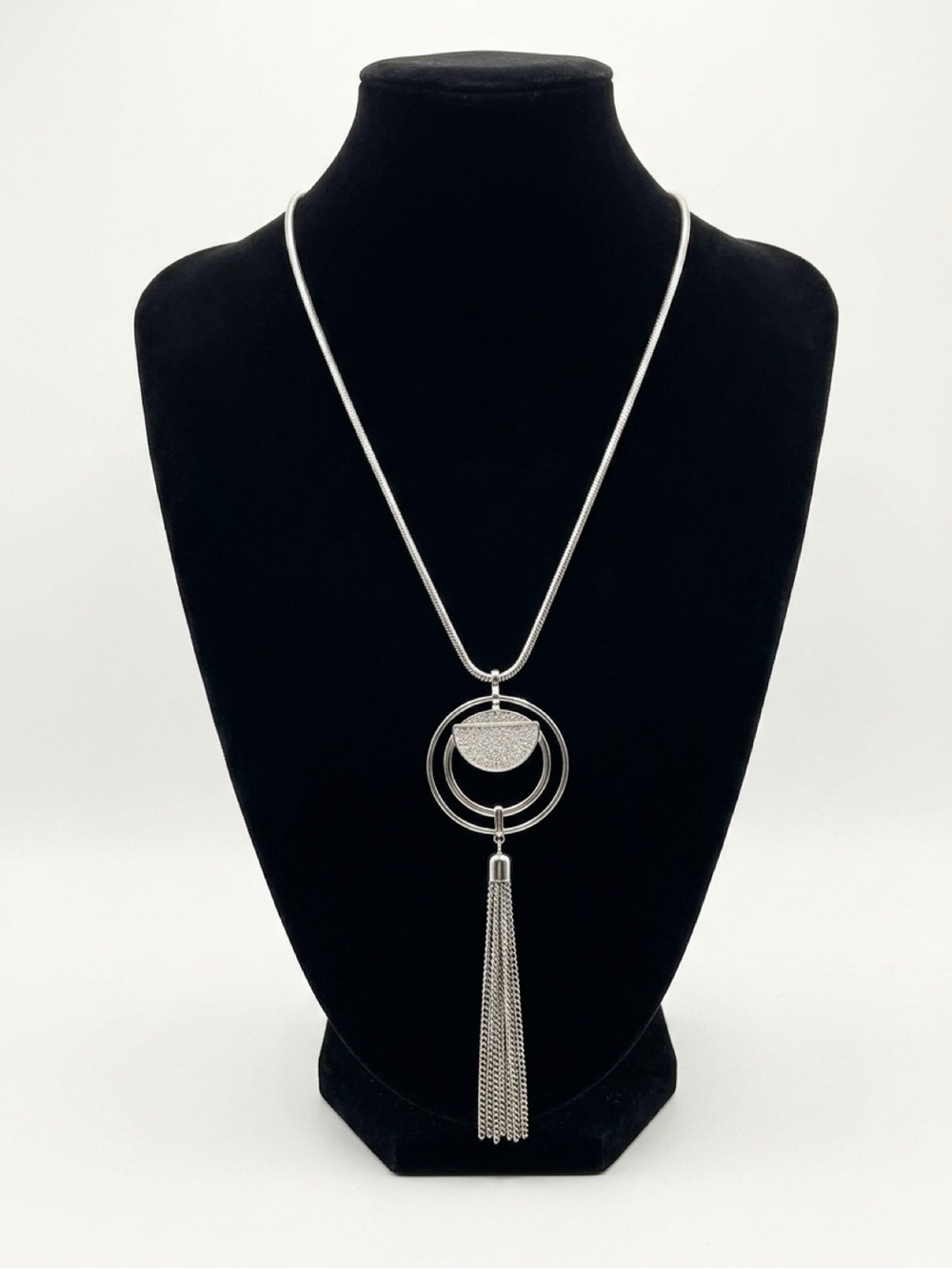 Elegant Silver Tassel Pendant Necklace